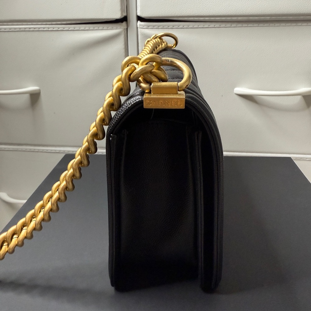 Chanel Black Quilted Leather Boy Bag - Picture 4 of 15